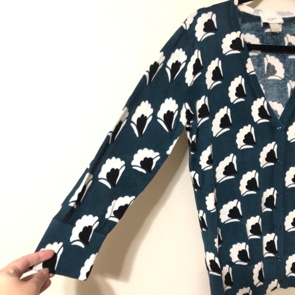 LOFT Outlet | NWT Abstract Floral Cardigan - Picture 8 of 13